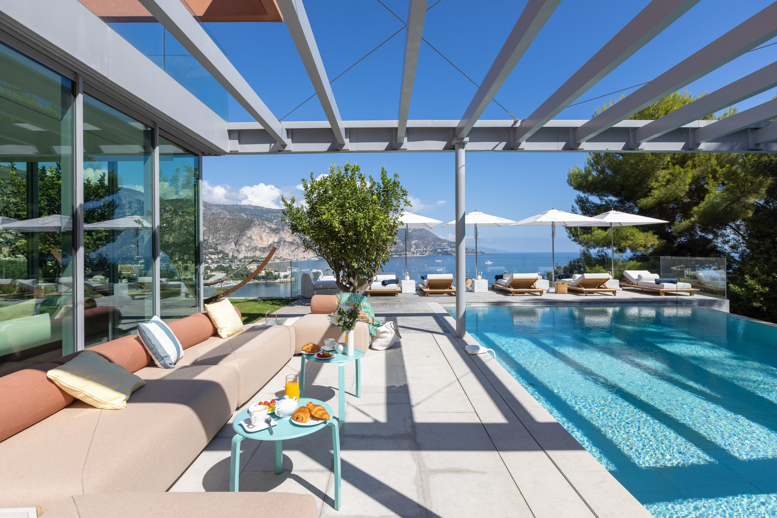 exclusive villa cap ferrat